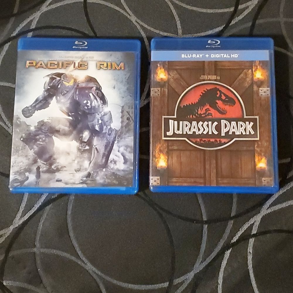 blu-ray 2 pack  Pacific rim and  JURASSIC PARK